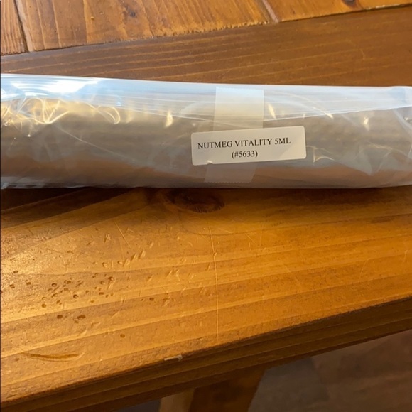 Young Living | Nutmeg Vitality Essential Oil - Picture 2 of 4